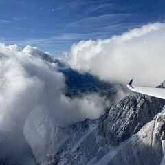 Flugwegposition um 08:19:21: Aufgenommen in der Nähe von Ferlach, Österreich in 2142 Meter